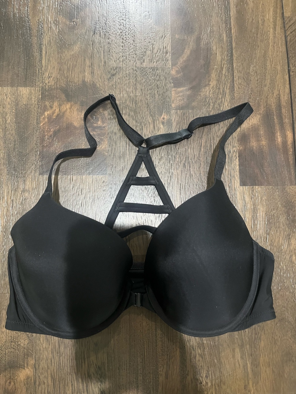 Victoria's Secret 34D 34 D Lined Perfect Coverage Black Strappy Racerback Bra